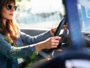 BMW bündelt alle Dienste auf einer Plattform BMW Fahrerin