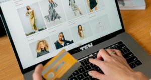 Verbraucher setzen KI beim Einkaufen enge Grenzen