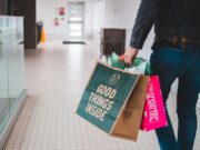 Jeder vierte kauft seltener stationär